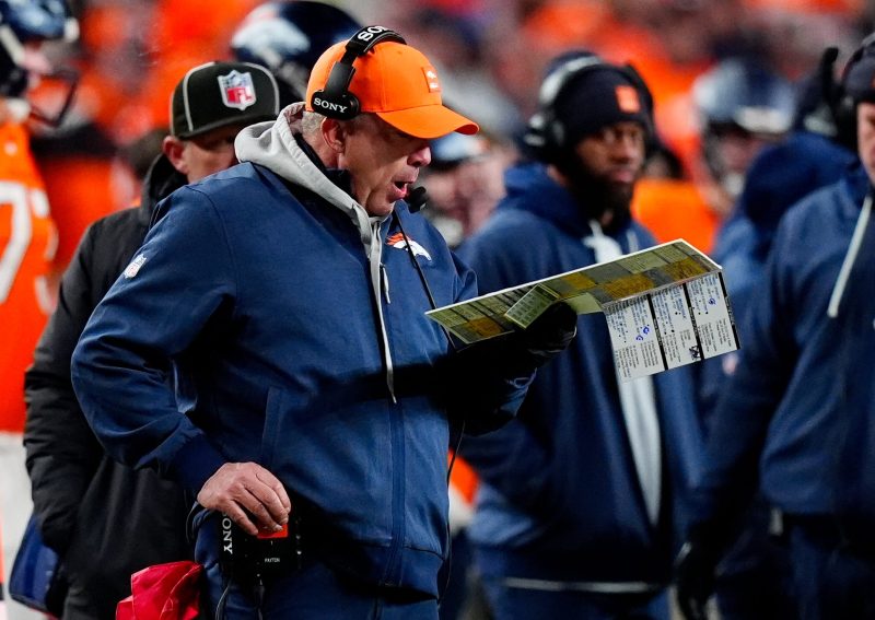 Just take the points. Payton’s fourth-down gamble backfires on Broncos